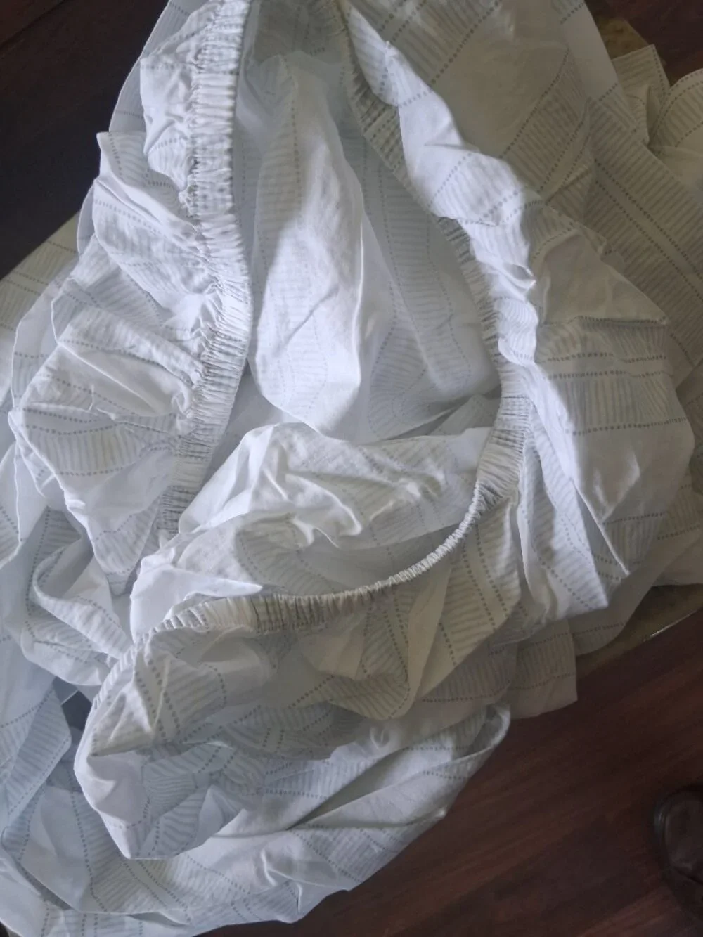 Boll & Branch White Grey Serrated Stripes Queen Percale Hemmed Sheet Set. FLAWS